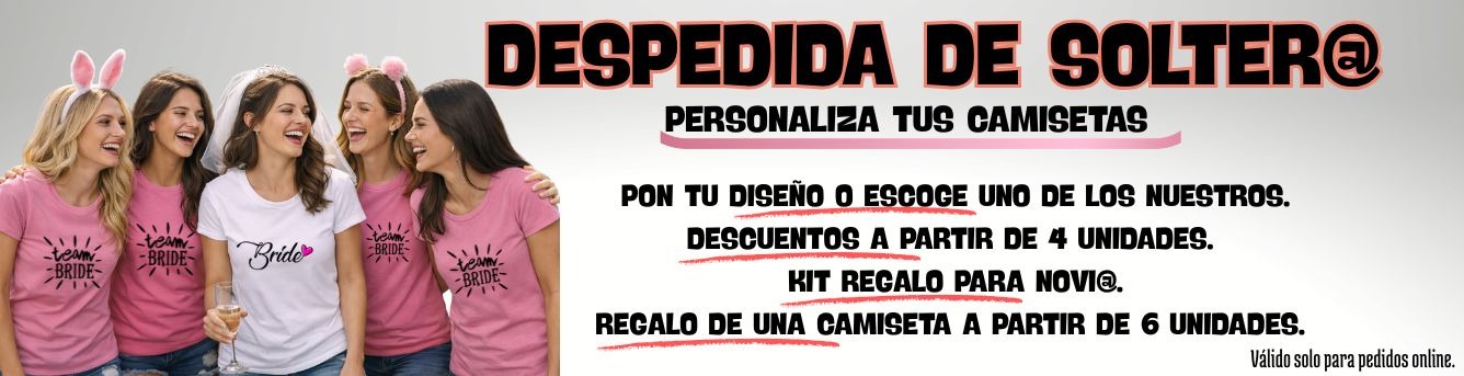 cuatro chicas y una futura novia están riendo y pasando un buen rato