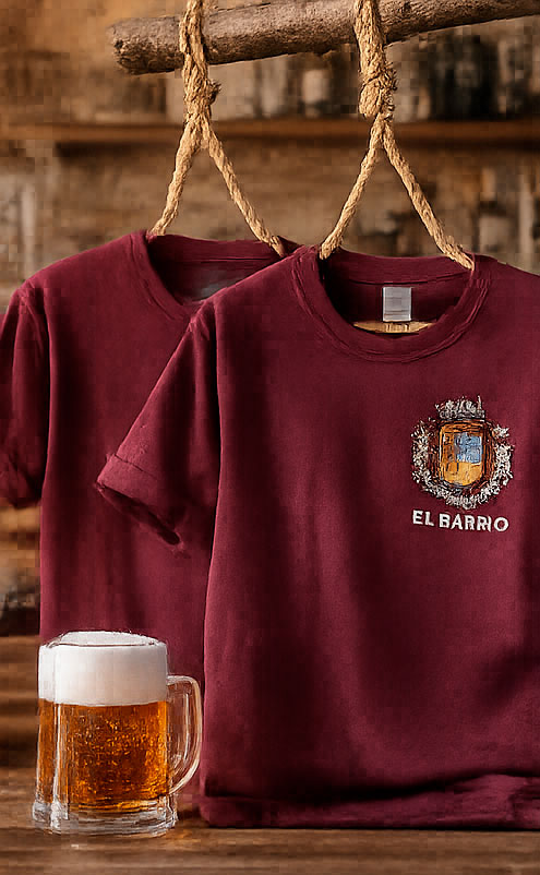 Camiseta para peña con escudo personalizado en el pecho