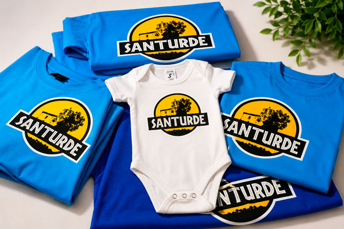 Camisetas personalizadas para fiestas y peñas familiares con diseño Santurde en varios formatos y tallas