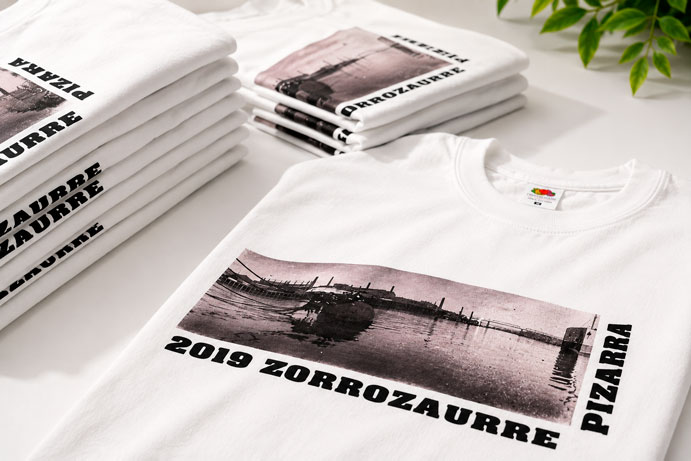 Camisetas personalizadas para fiestas de Zorrozaurre 2019 con diseño fotográfico en blanco y negro TITLE: